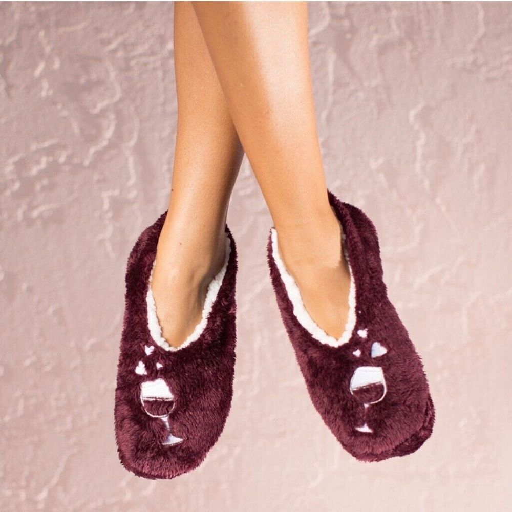 Faceplant Dreams | Wine a Little, Laugh Alot | Women's Footsie Slippers
